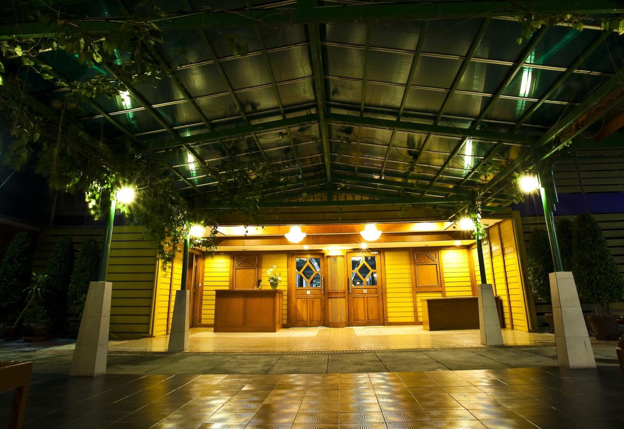 Zaza Hotel Ban Khlong Yai Chiu Exterior photo